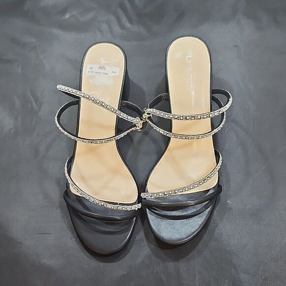 BRAND NEW UNILODY RHINESTONE   STRAP BLOCK HEEL SANDAL - Picture 3 of 15